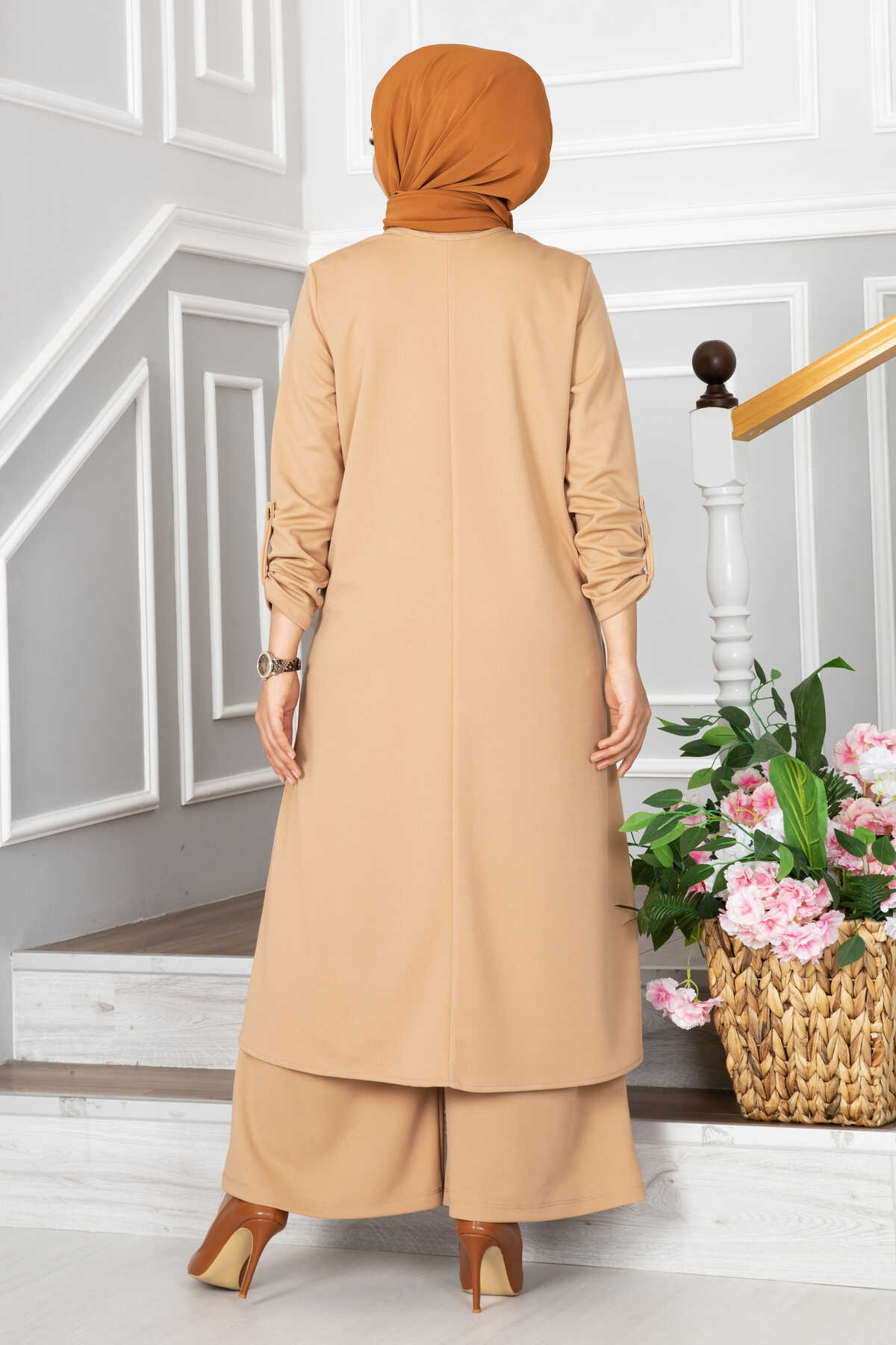 Simple Lycra Orma Beige 3 Pieces Suit